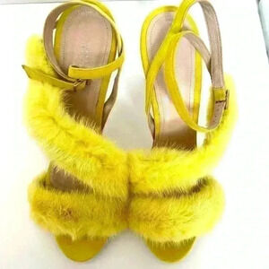 Barneys New York Yellow Leather Sandals size 42